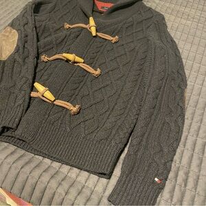 Tommy Hilfiger Men's navy blue Cable Knit Sweater with toggles. Size medium.